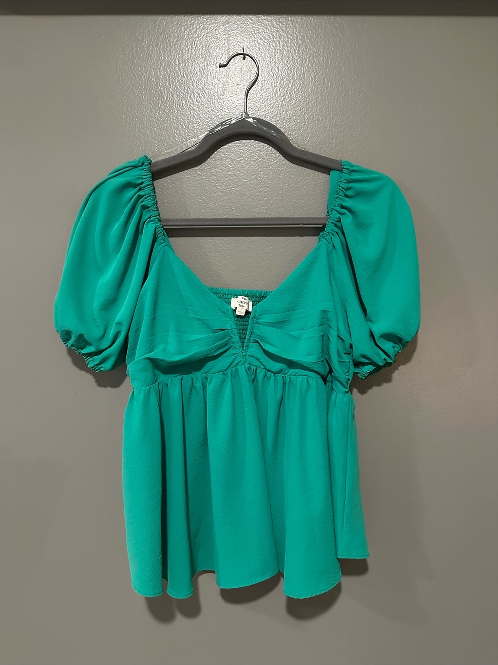entro Green Puff-Sleeve Peplum Blouse
